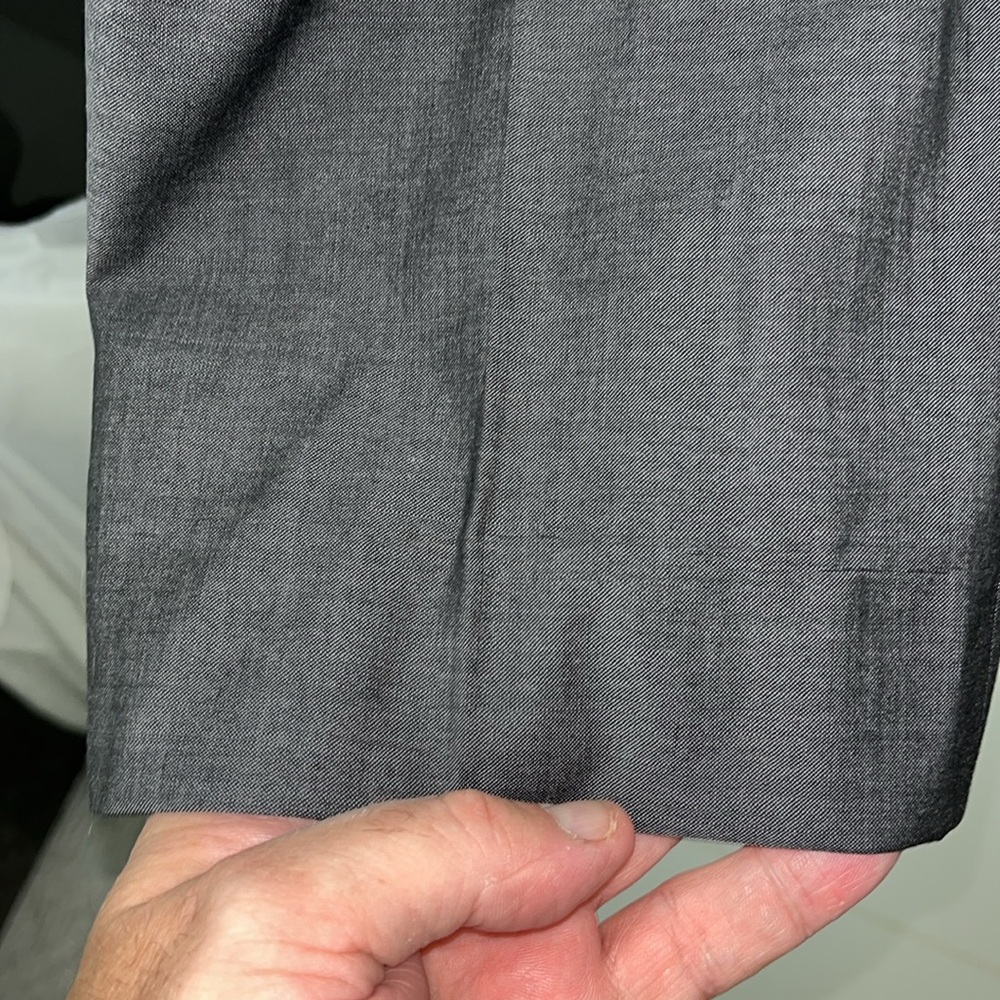 Hugo Boss Selection by Hugo Boss. Slim Fit Size 37”Waist, Ins 29”, 100%Wool VGUC - Picture 10 of 15
